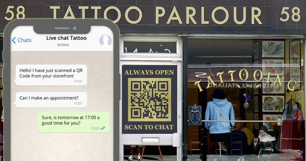 QR-Codes ermöglichen es Nutzern, direkt zum Live-Chat zu gelangen. Zu sehen ist ein Tattoo-Geschäft mit einem Plakat, wo ein QR-Code zum Live-Chat führt.