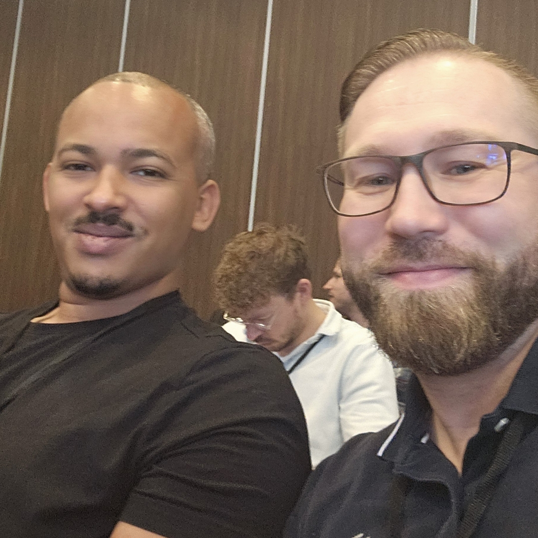 Joel und Sebastian von eology im Publikum auf der CAMPIXX 2024.
