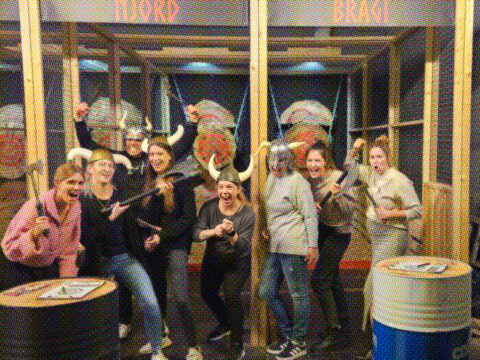 Teamevent: Zielsicher mit Axt und Messer