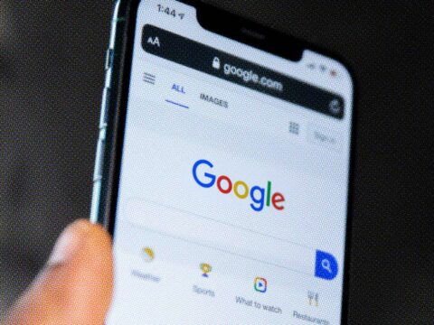 Google testet Werbung in AI Overviews Google testet Werbung in AI Overviews